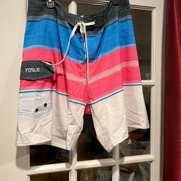 Rowe swim trunks - Picture 1 of 4